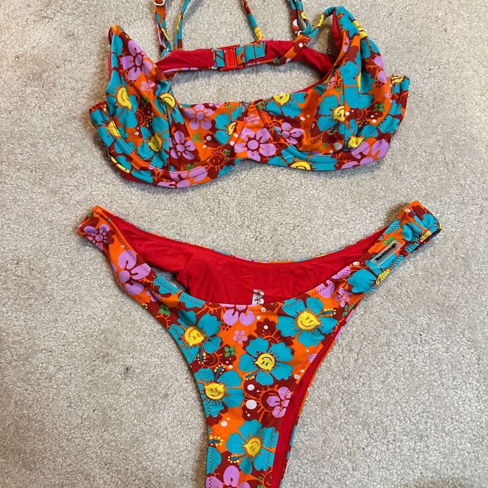 Black bough electric bikini
